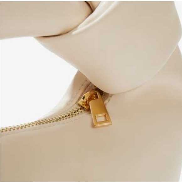 Melie Bianco Alexandra Top Handle Bag in Cream, new with tags - Picture 3 of 7